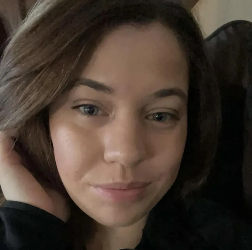 When his immediate reaction to seeing your face is buying off your wishlist 💕