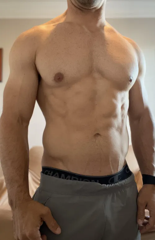 Would anyone spot me while I workout?