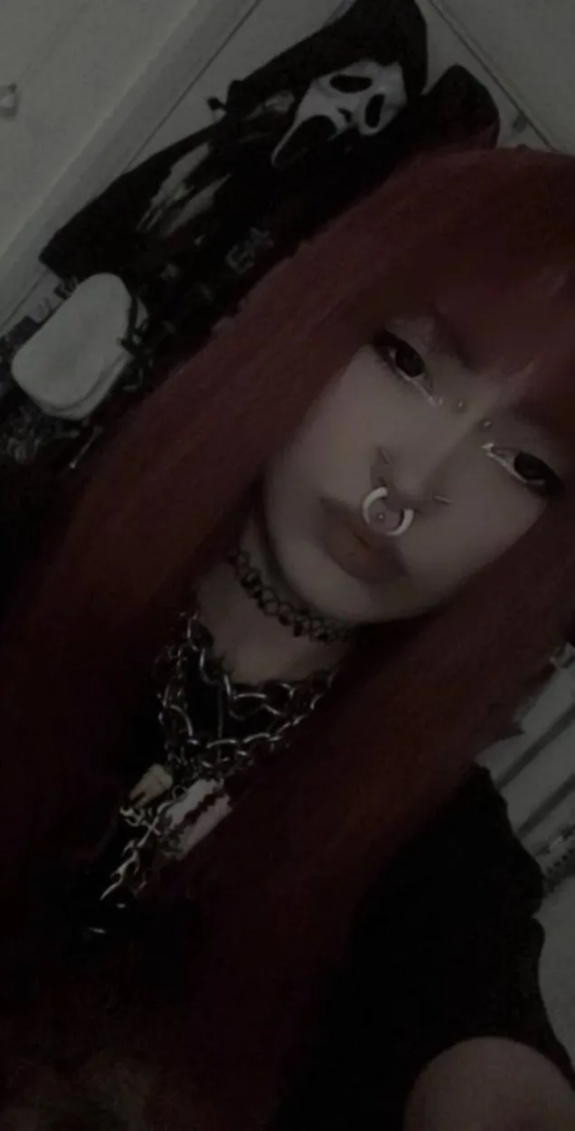 Your fantasy goth gf has arrived