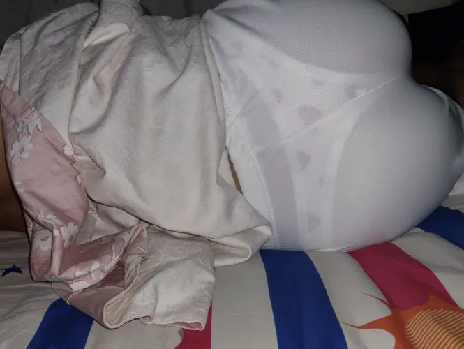 Back from a date and so tired that i fell asleep immediately and my roomie took a pic...guess how the date went?