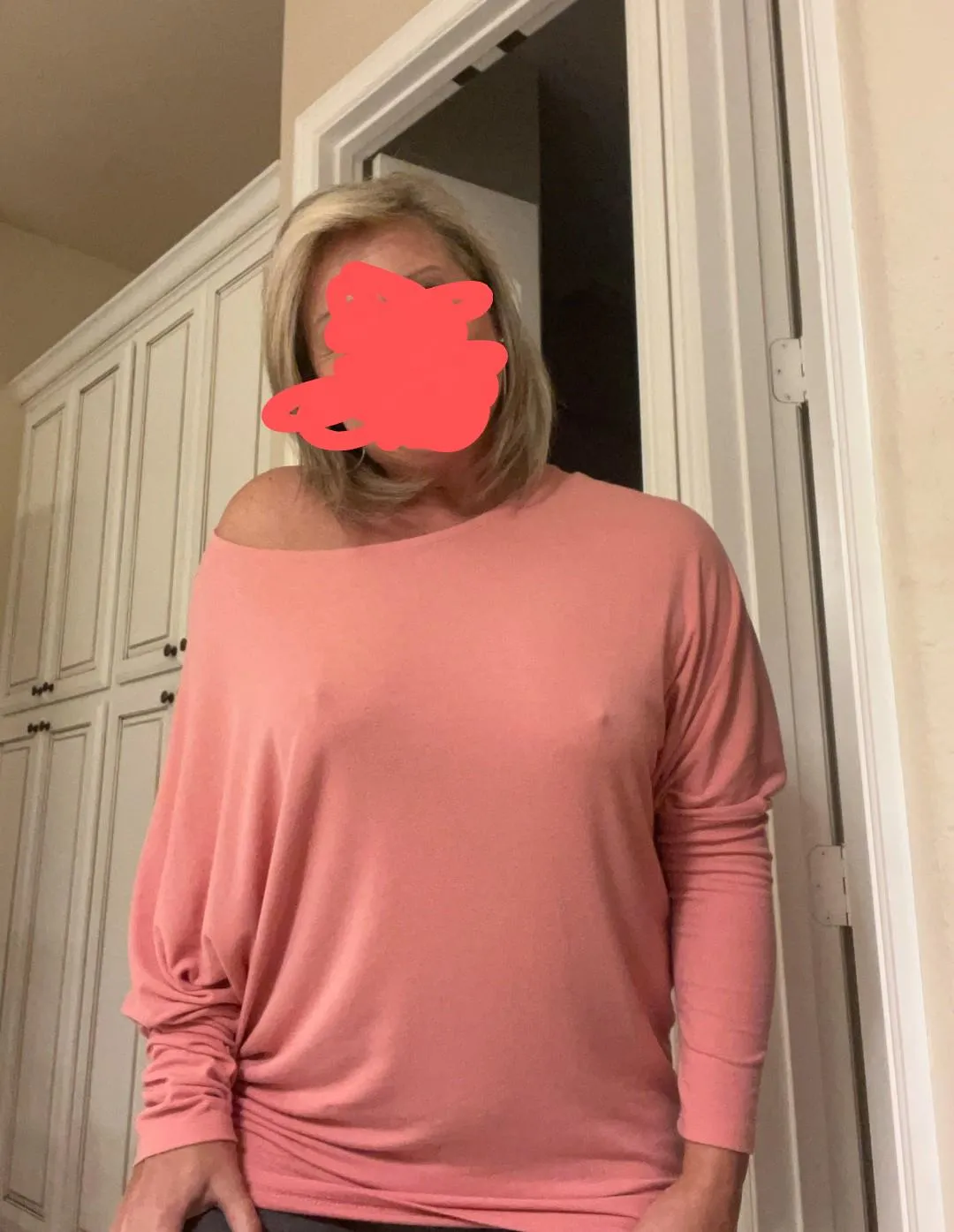 Cold shoulder pokies