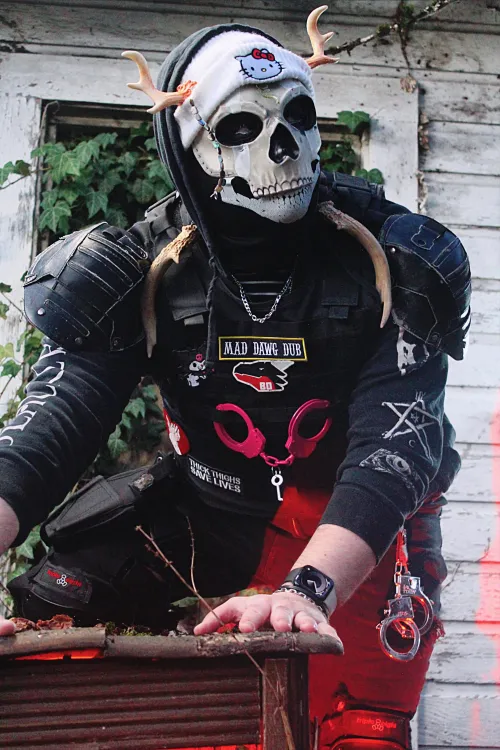 Date idea: Be my doll. My thing but also my princess.