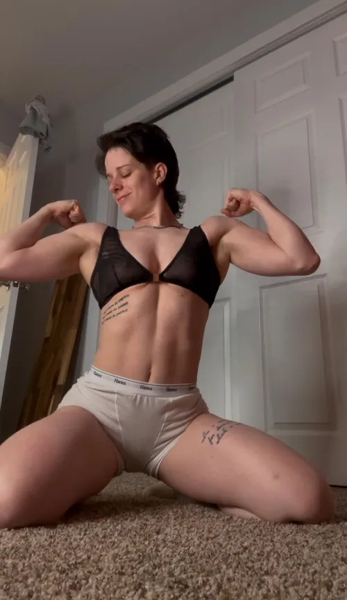 Do you like it when I flex? 😈