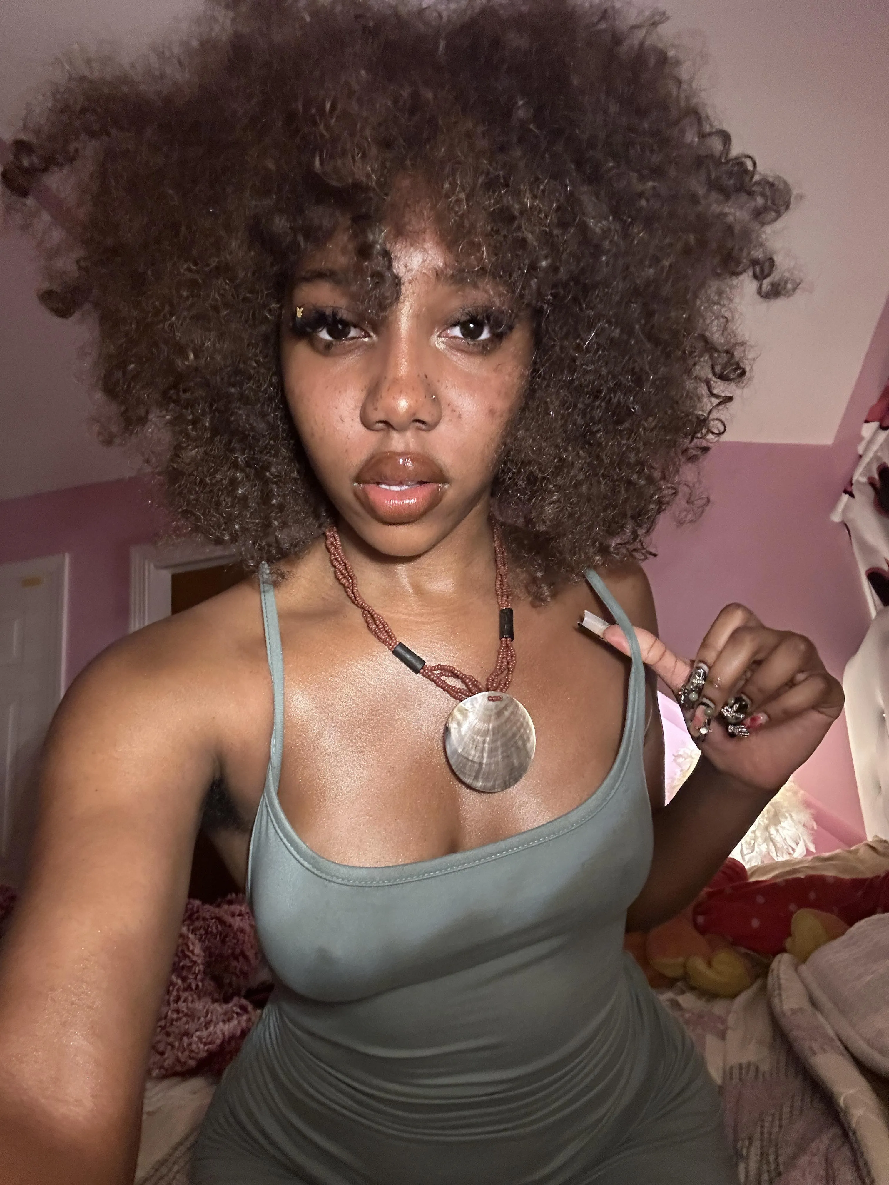 Honestly, this college brat can’t wait to corrupt you 💋