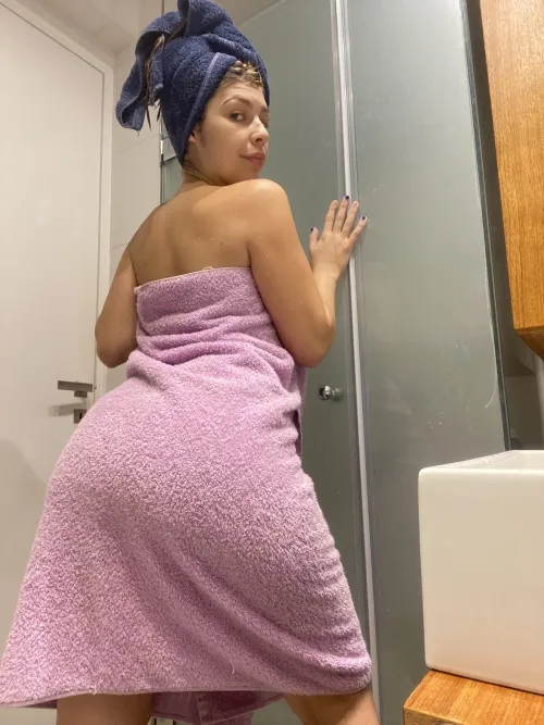 i feel naughtier when other people are looking does that make me strange or nah