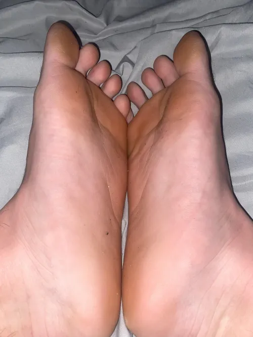 Put your face in them loser😂