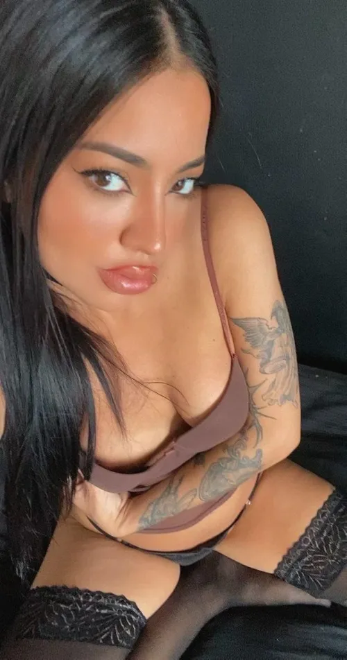 20F4M any kind of play you want to do to me, I'm all yours for it