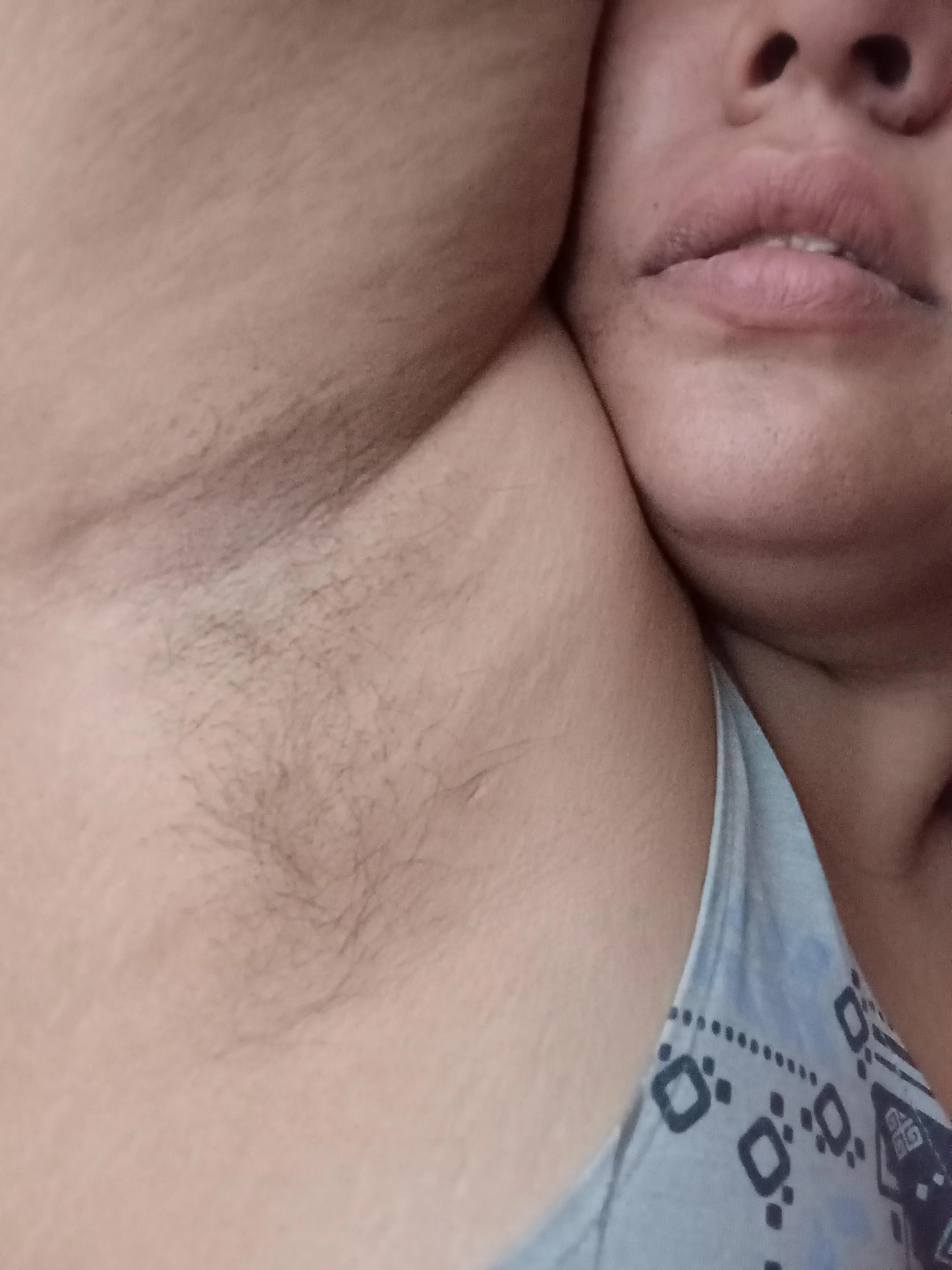 Are there guys who like hairy armpits?