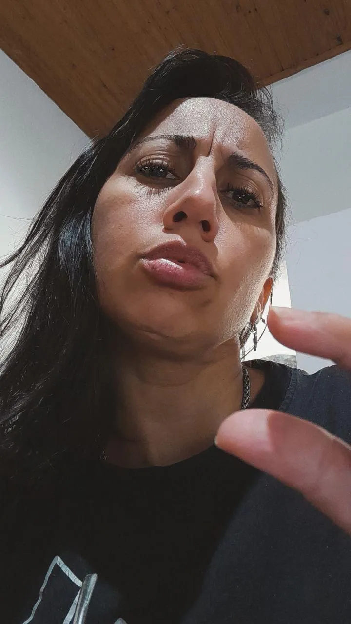 Arrow up and say yes if you are under 6.4 inches. I will ask for proof.