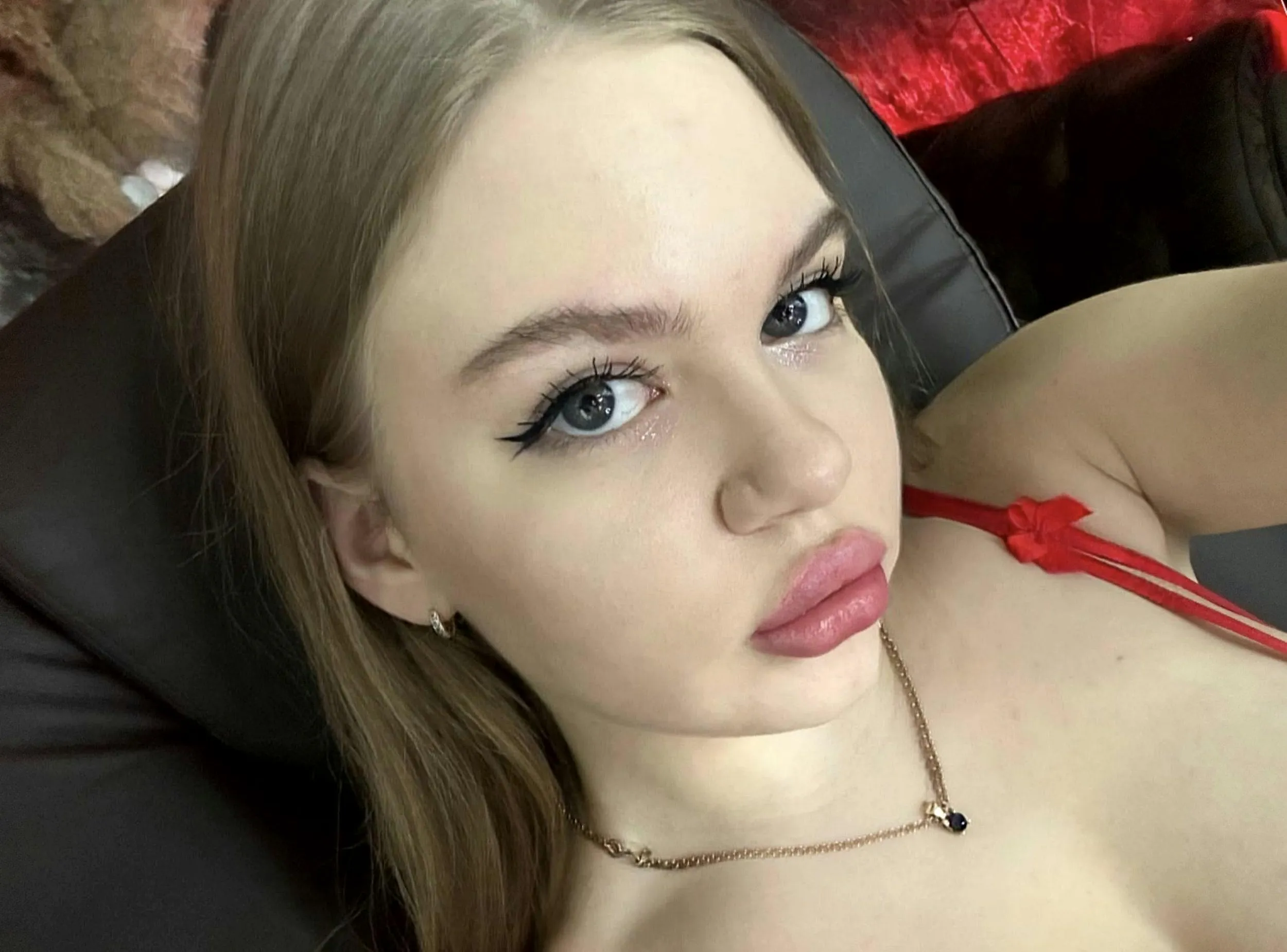 Cosa ti piacerebbe fare con queste labbra sexy?