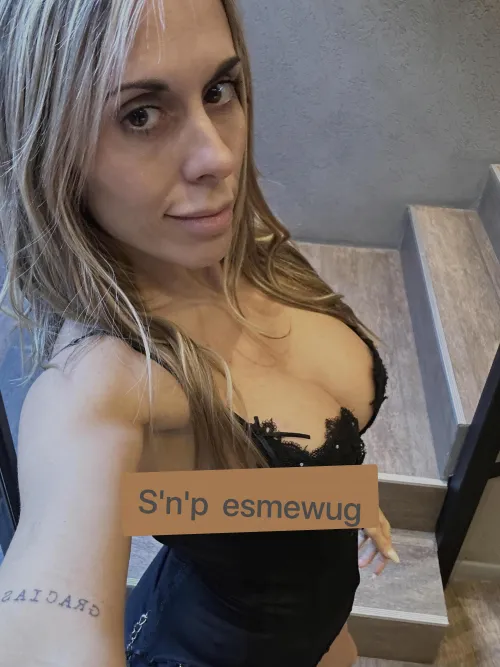 Down to sext, just hmu lol