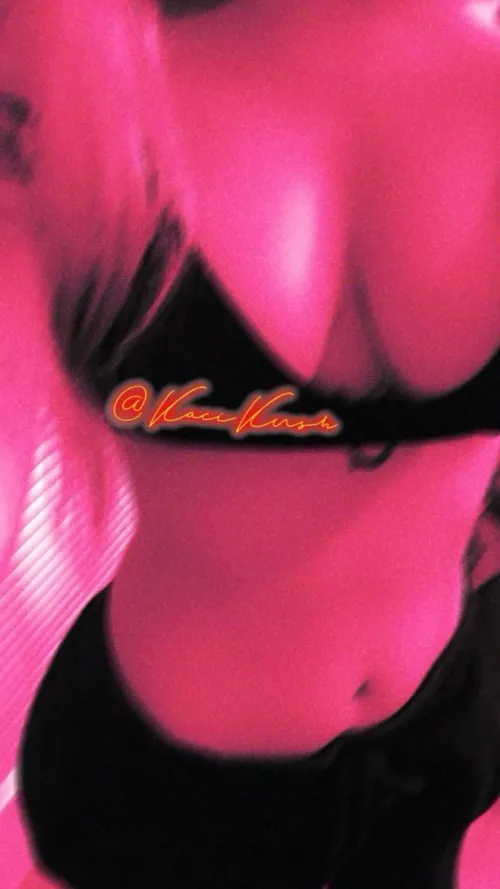 Im wet & in bed all alone…😔