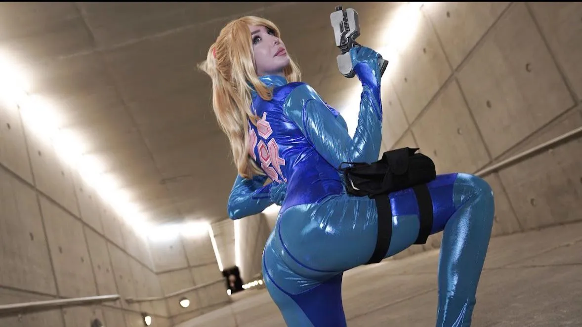Samus zero suit cosplay by Katerina Marie