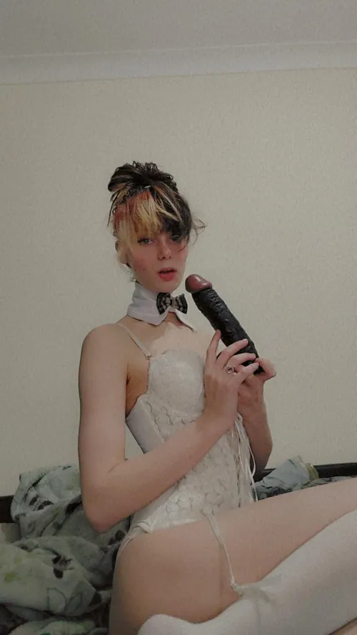 Snow bunny looking to break white boys into submission with my bbc. Bnwo is truly the only way if u know what best for you give in😈😈.