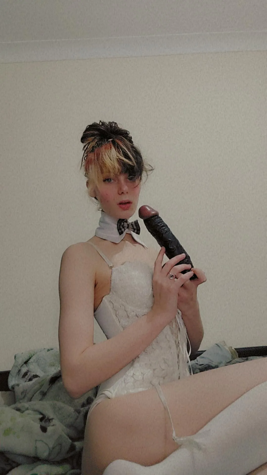 Snow bunny looking to break white boys into submission with my bbc. Bnwo is truly the only way if u know what best for you give in😈😈.