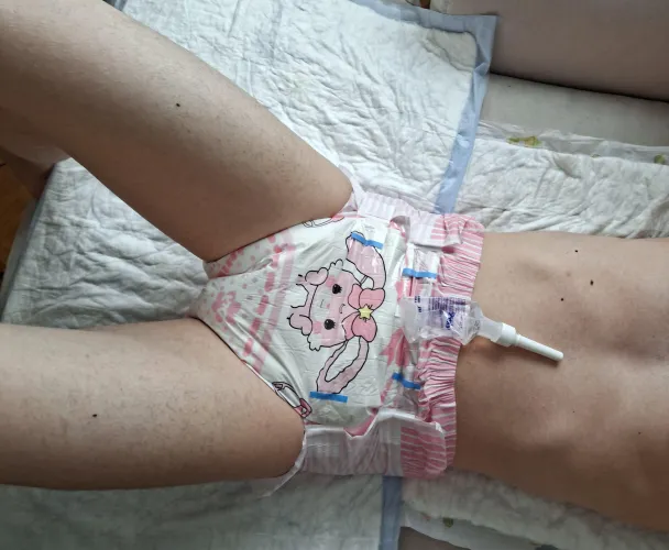 🙈 This is gonna get real messy and I'm not allowed to take it off until daddy says so 🥰