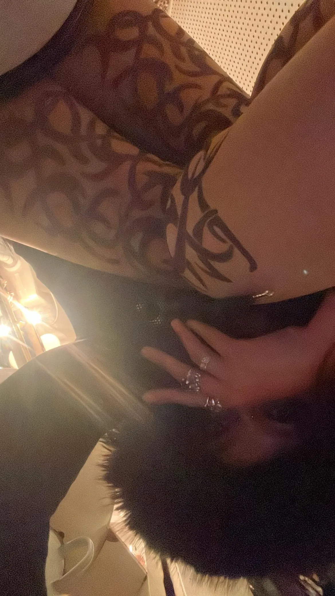 toilet selfies are my roman empire