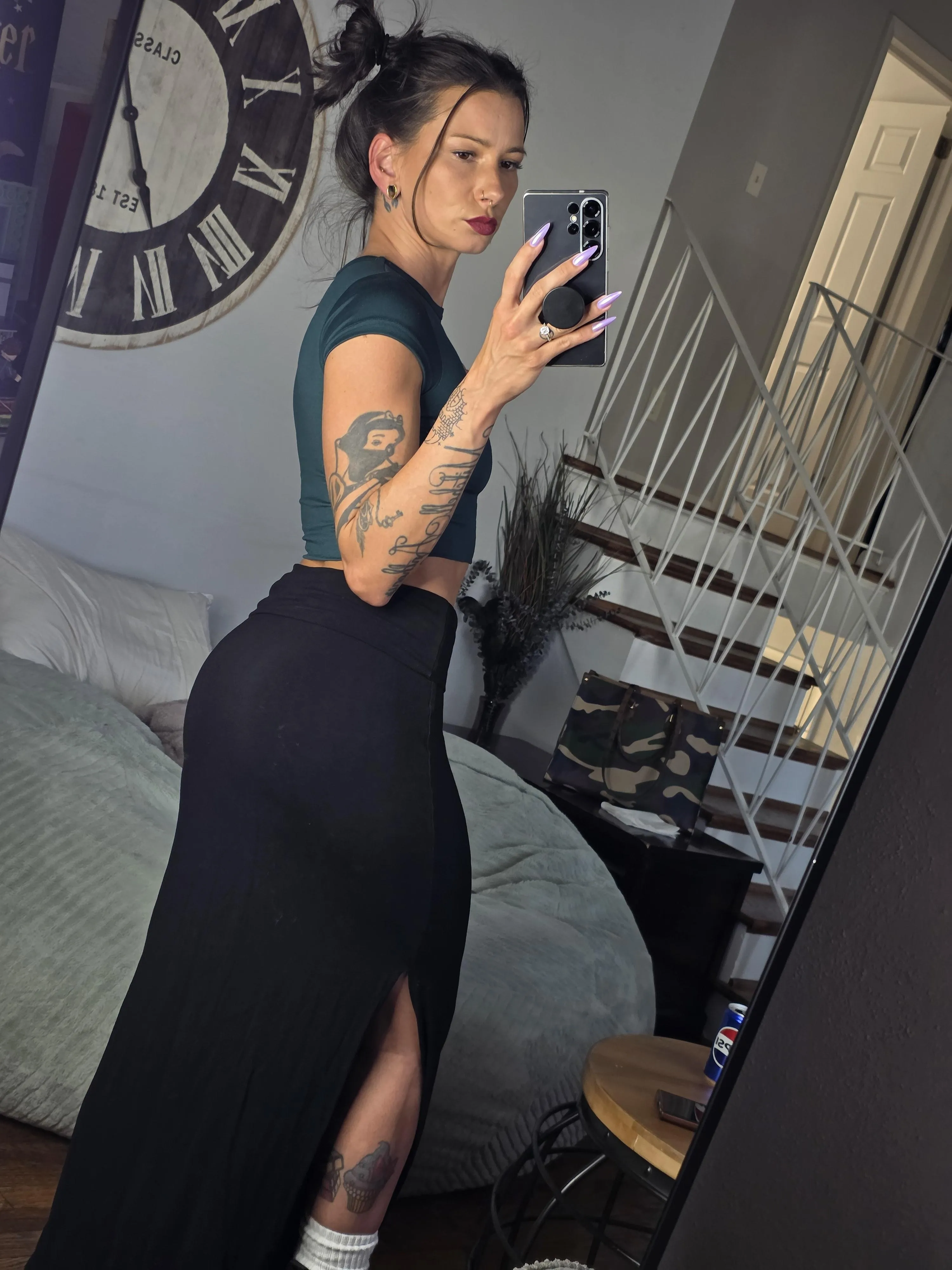 You can't see the other bun but it's there 😋