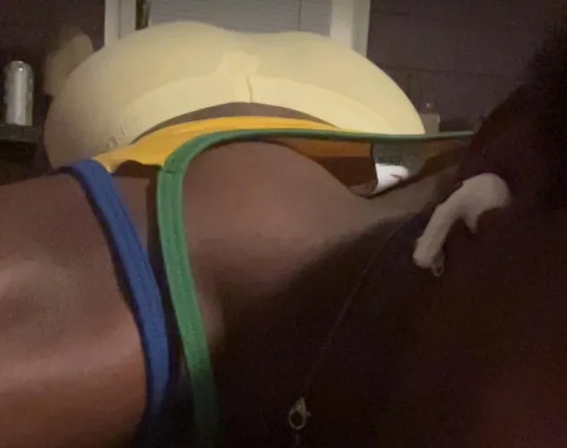 23 bottom looking for nerds tall and hung