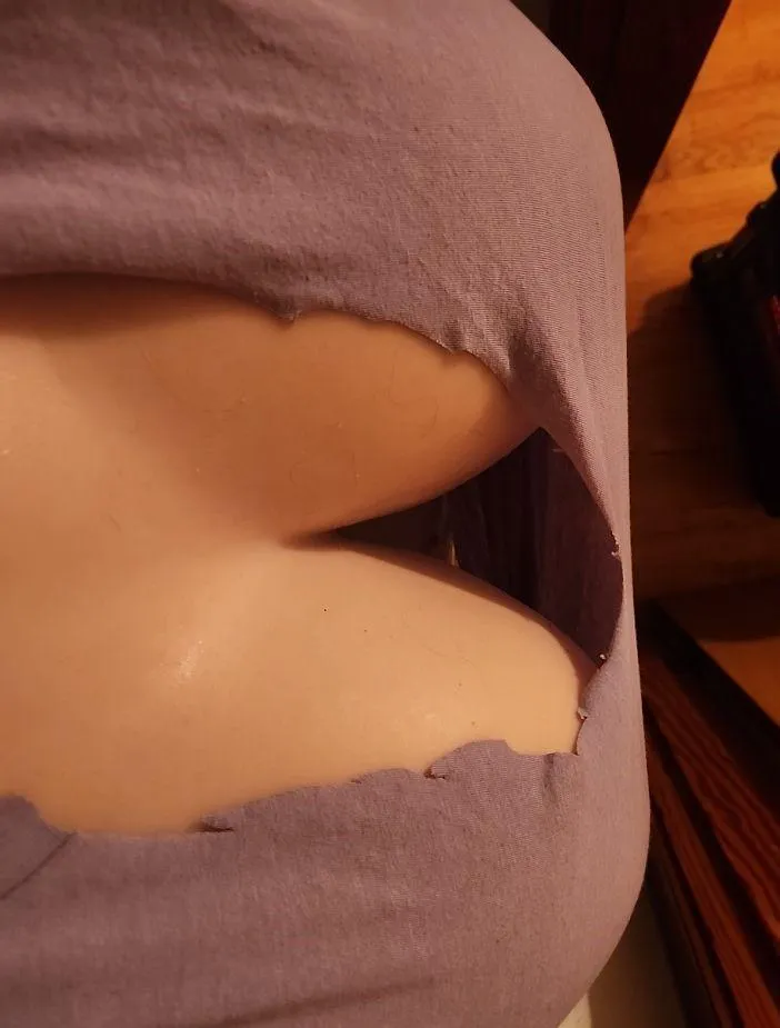 As a guy I loved cleavage on women. Now that I am a sissy bimbo I love my own cleavage.