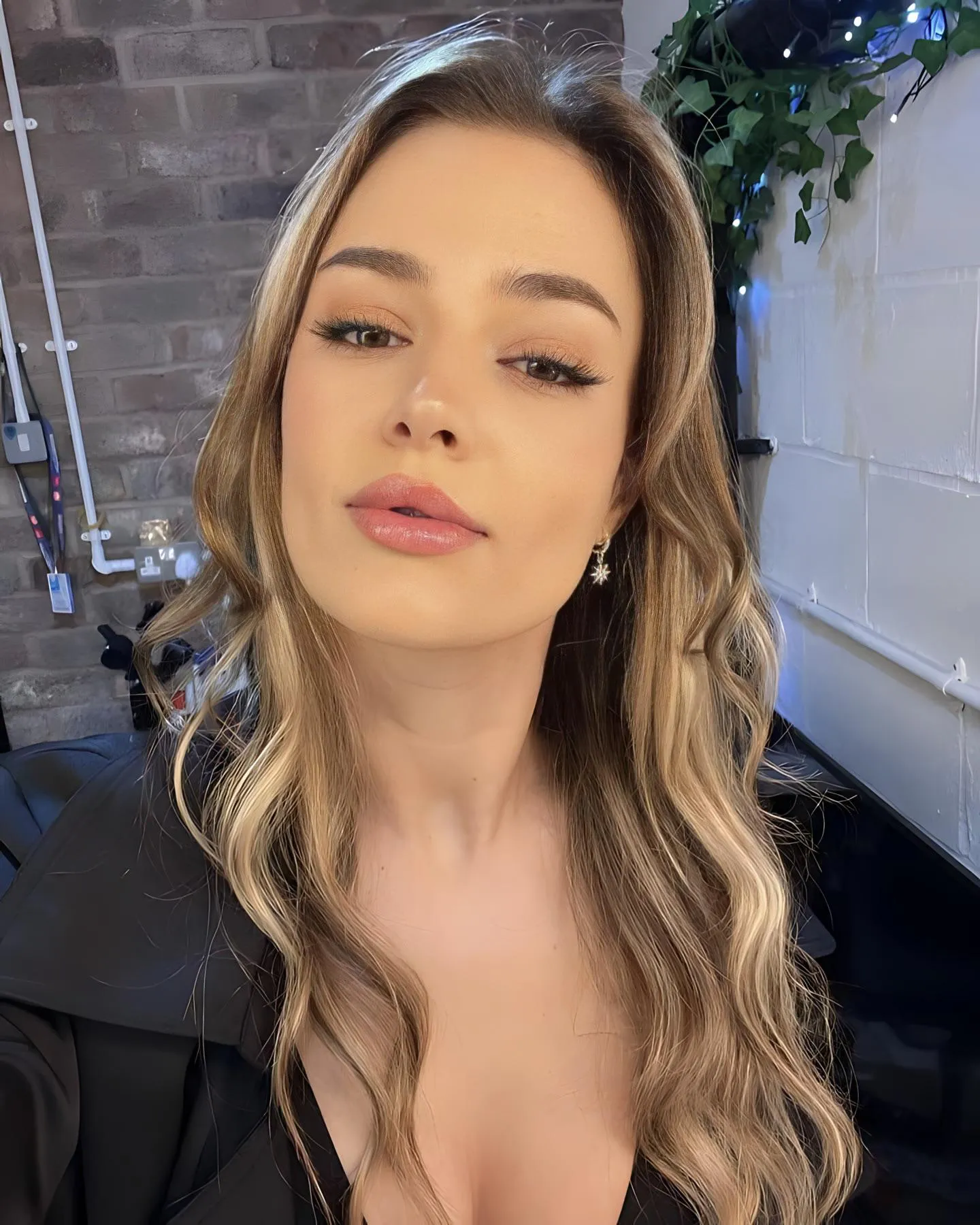 Come be a good boy and let me control your mind, body, and wallet🧠🍆💸