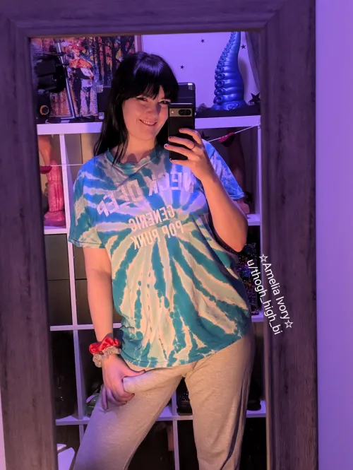 Don't be surprised if you see my bulge through my sweatpants, it's hard to hide