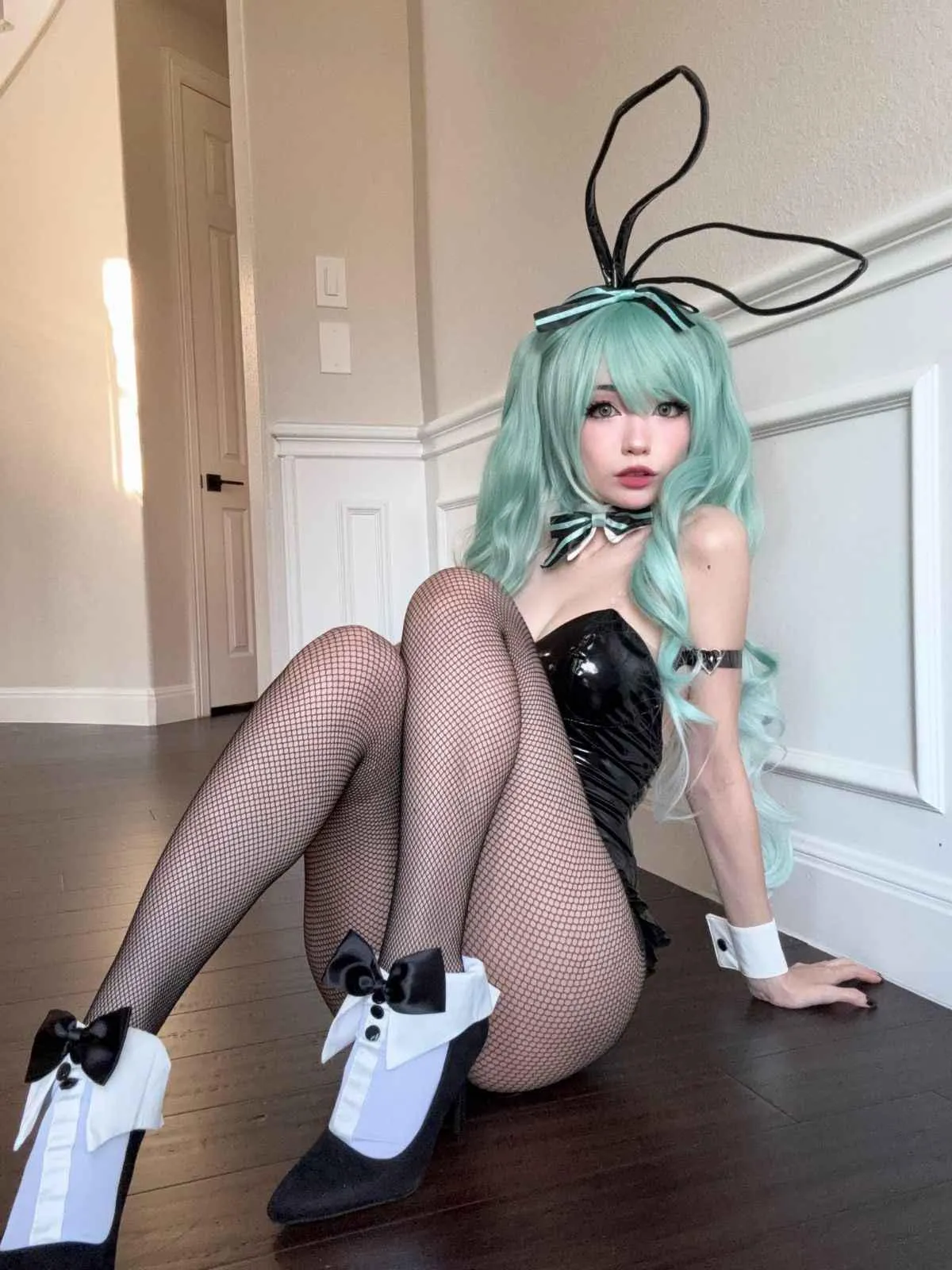 God her body makes me so feral. She's so tight!