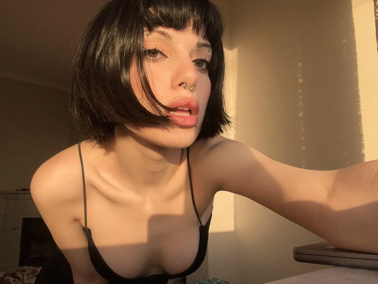 Money looks better in my account than in yours 🫰🏻