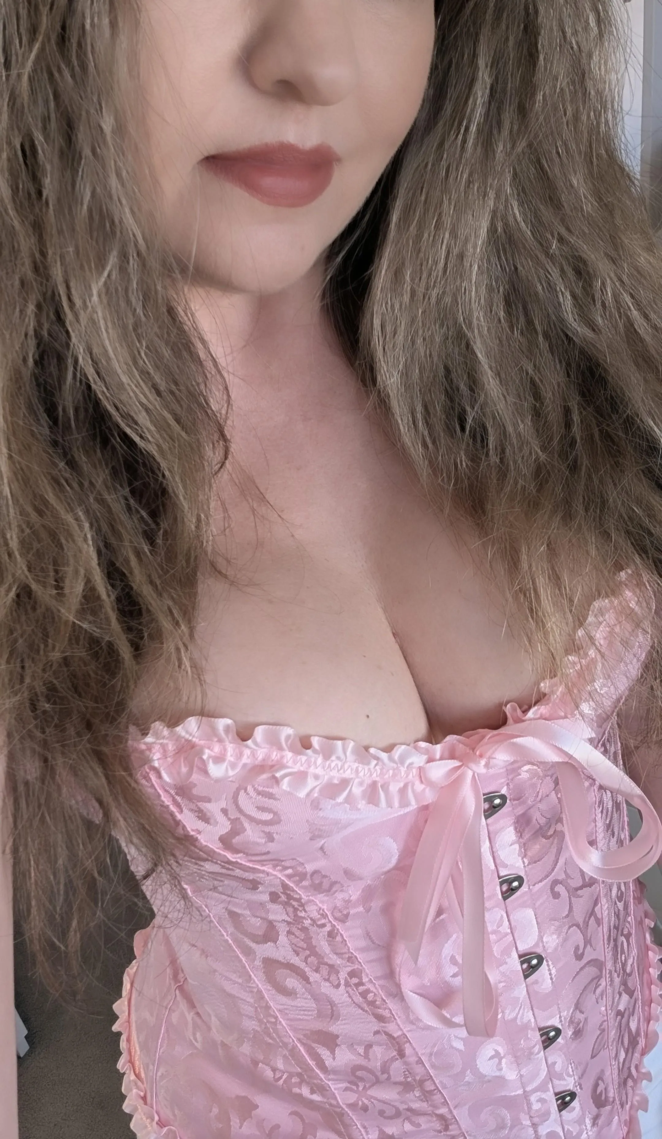 Pink corset red lips