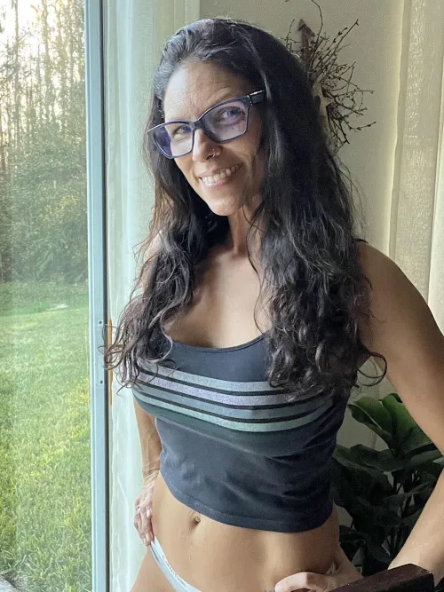 With a bonus pokie to go with the tank top. Didn't think you'd mind...