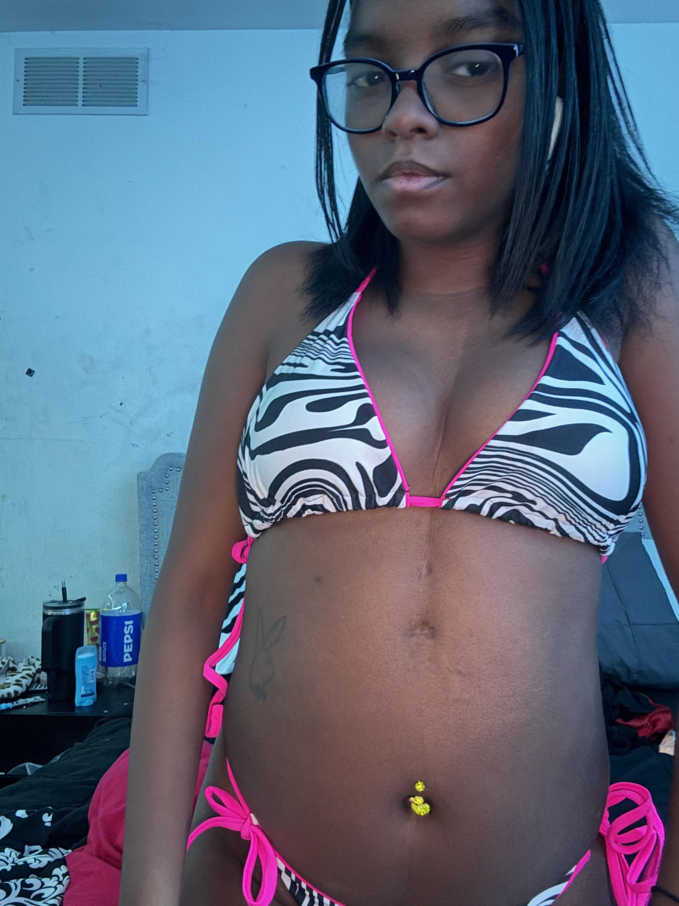 Would u fuck me? I’m 19😈