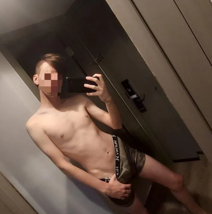 23 [M4F] #Vancouver Looking for some casual fun.