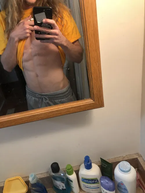 24, M4MF, single guy just south of Utica