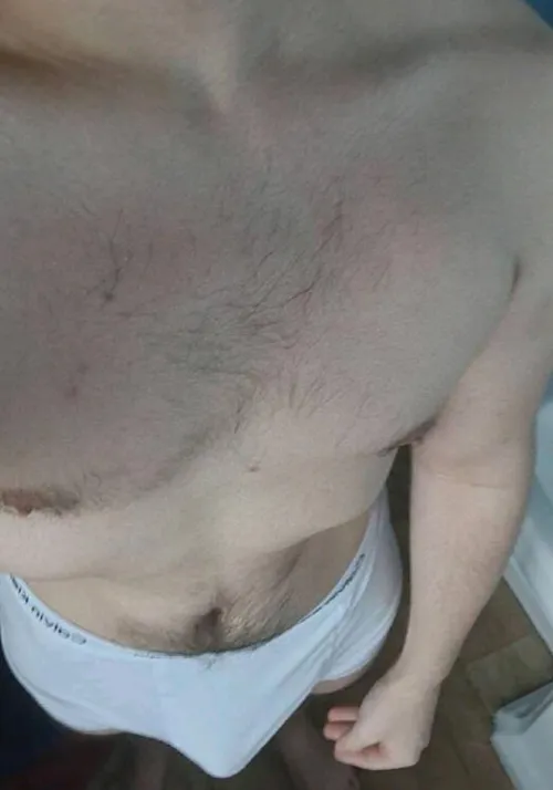 25 str8 curious top looking for anybody to help me explore as new to this all. Wanna help? Love chubs, fat ass, smooth, femme and superchubs. Need to bust my fat load 🍆💦