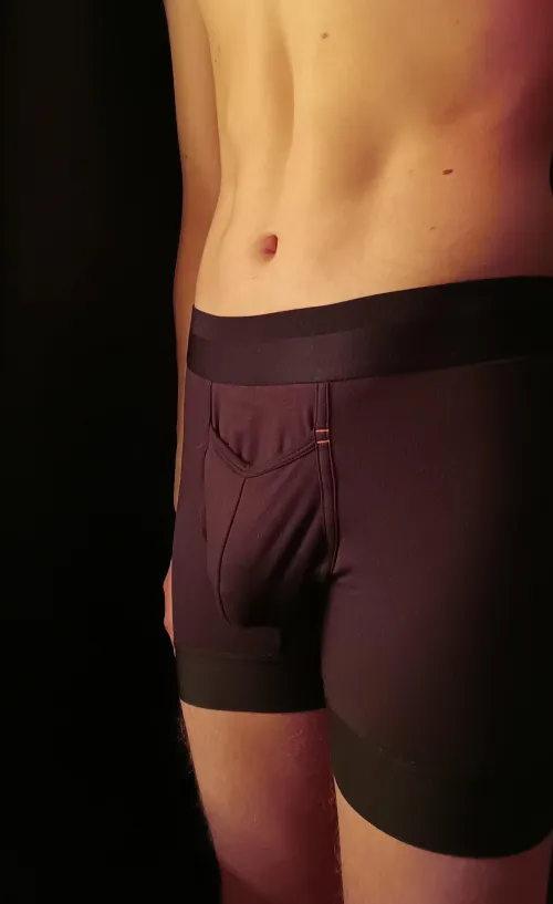 27 straight, soft buldge