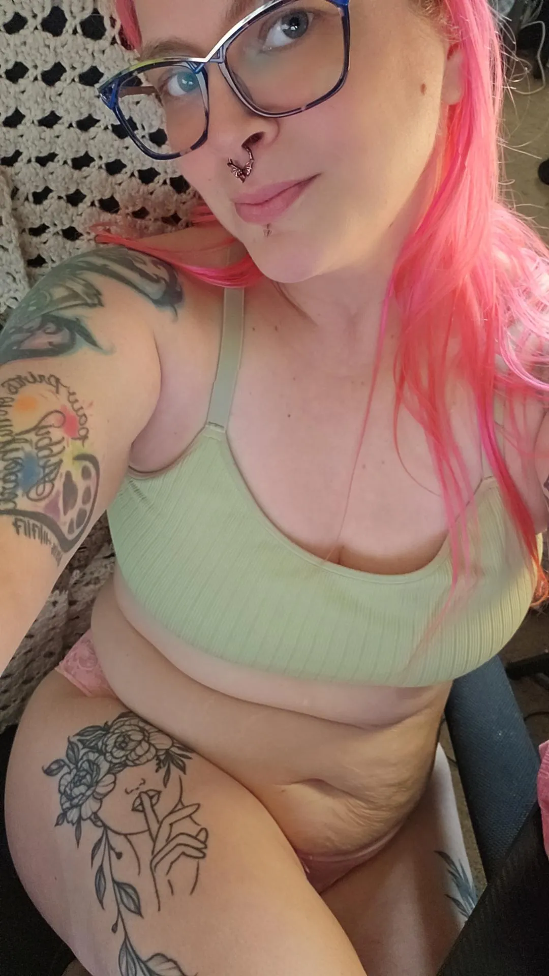 Chubby belly while working