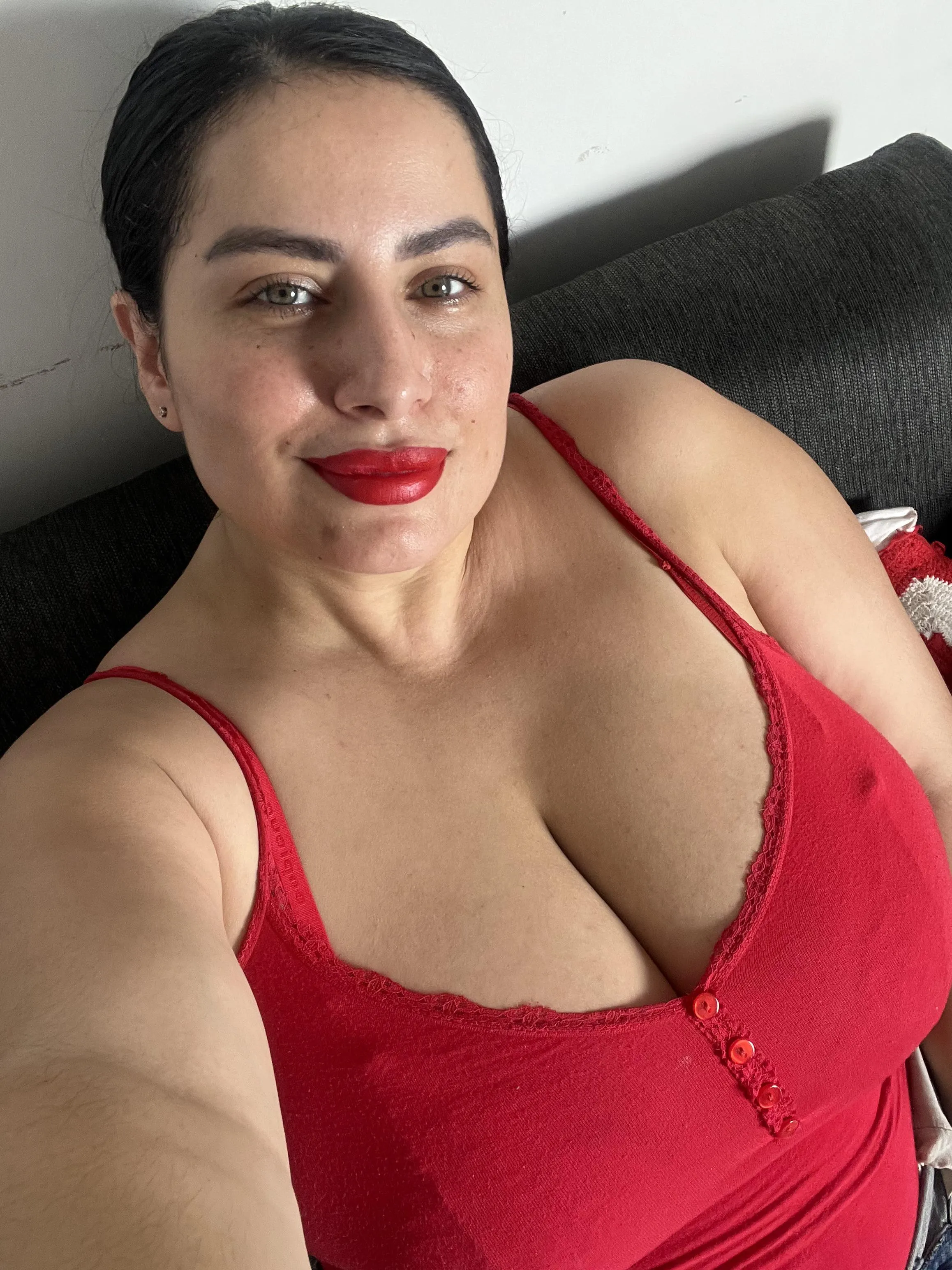 Do you like my red mouth?