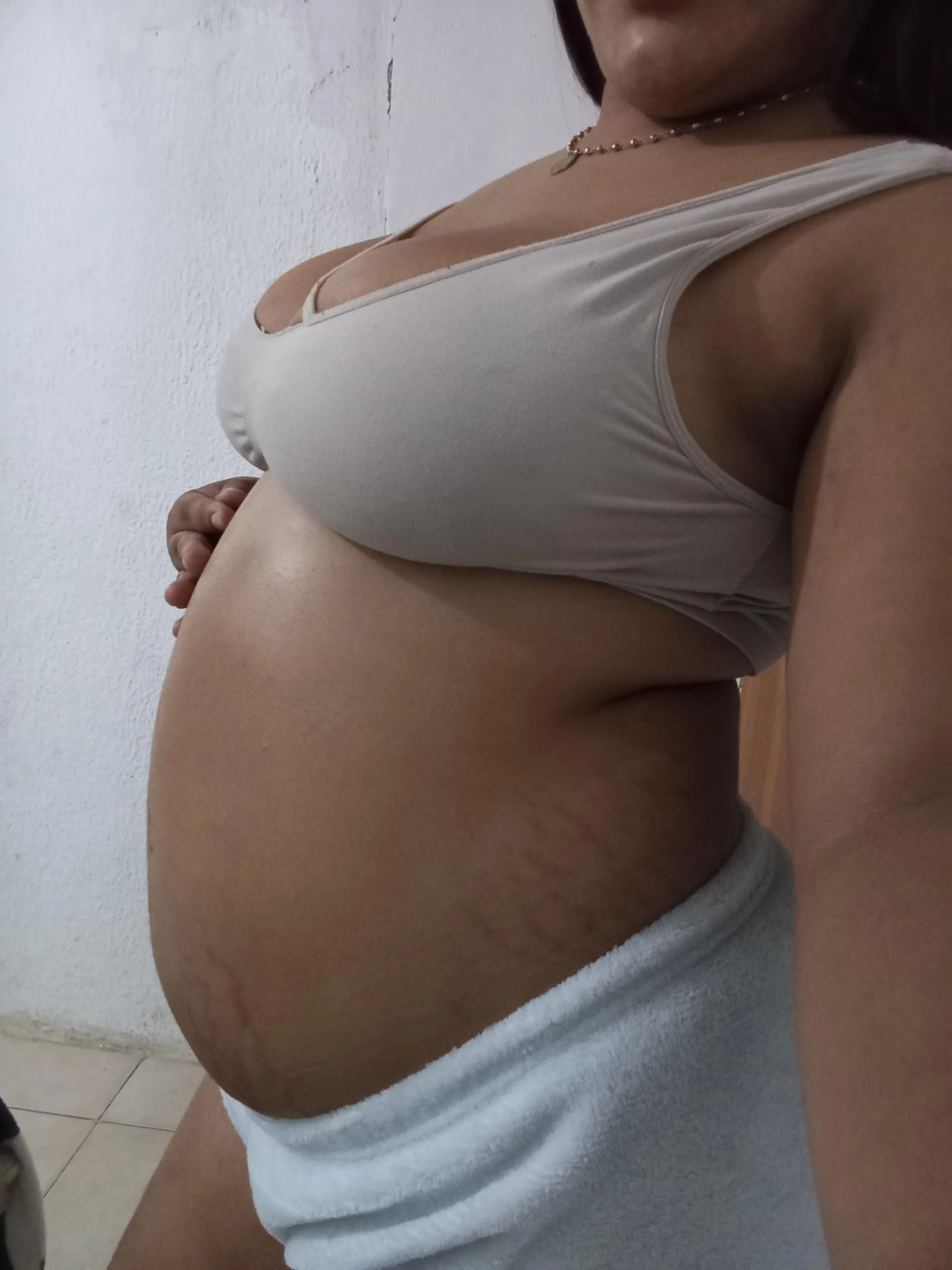 Do you want to see my pregnant body without clothes? Write to me.