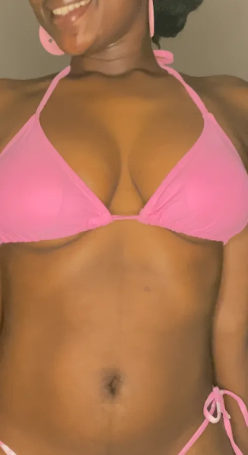 Enjoy my Ebony tummy