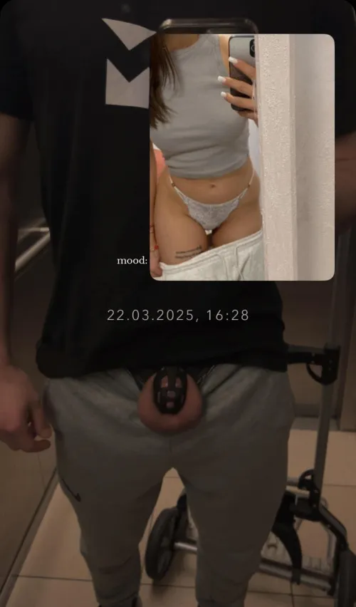 His daily check 👿🔒