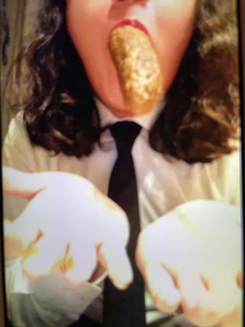 I love big fat turds in my mouth <3