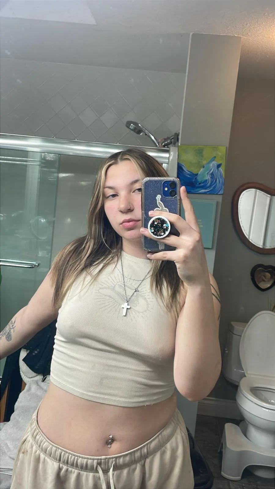 Just cleaned the entire house all day long 🥳🥳 best Monday ever :))) could be worse tbh