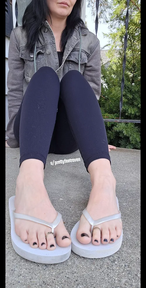 My dirty white flip flops