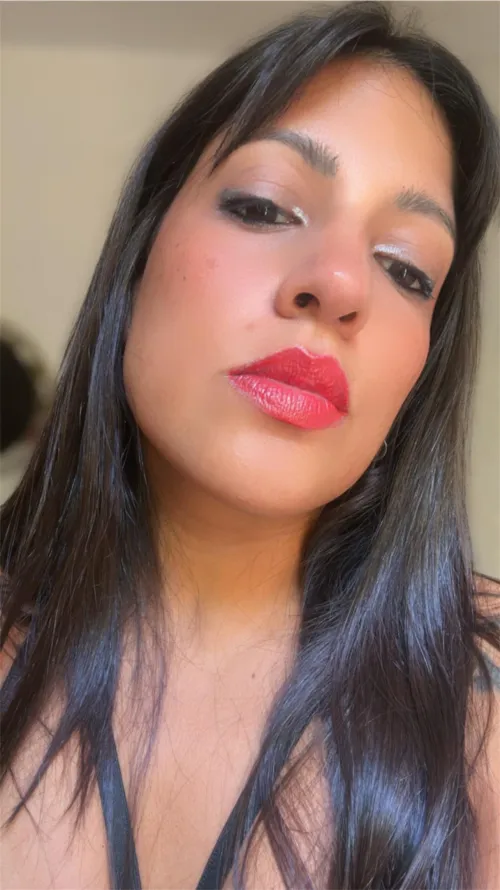 My lips will give all the indications...