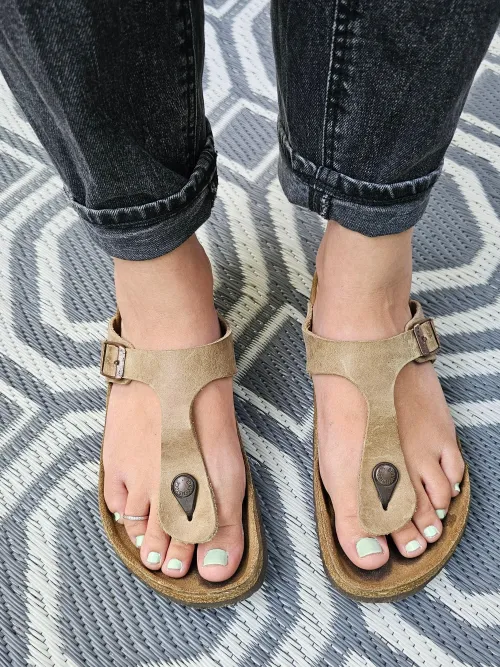 My nicely broken in Gizehs... you can just barely catch those toe prints 😉