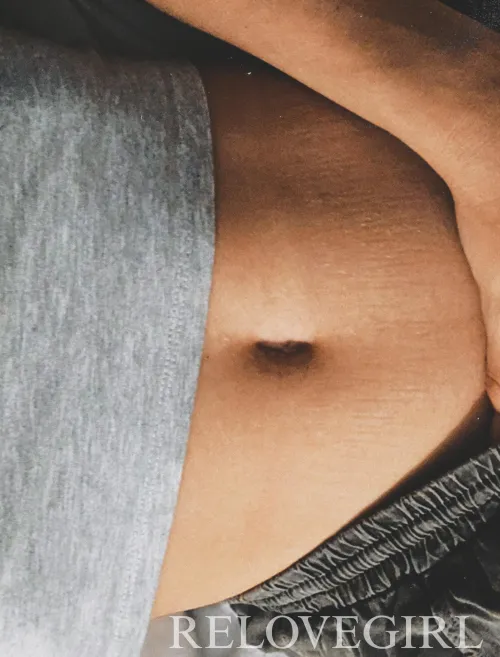 Put your tongue in my naval.😈😈