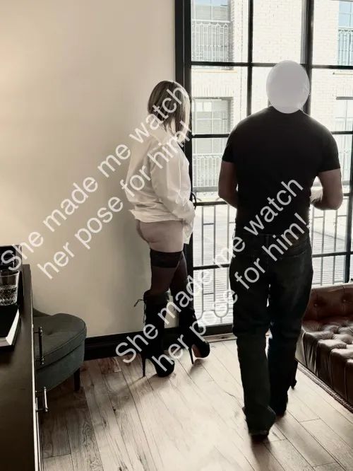 She made me watch her pose for him! 🥵