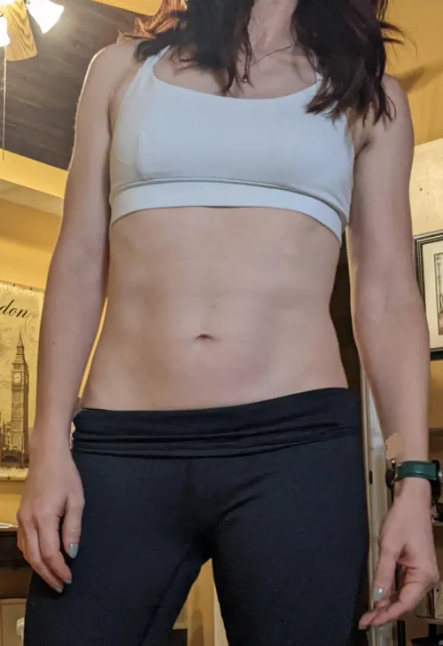 Soccer goalie midriff ☺️