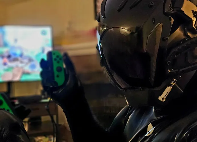 Sometimes, between following commands and programming sessions, Drone plays video games.