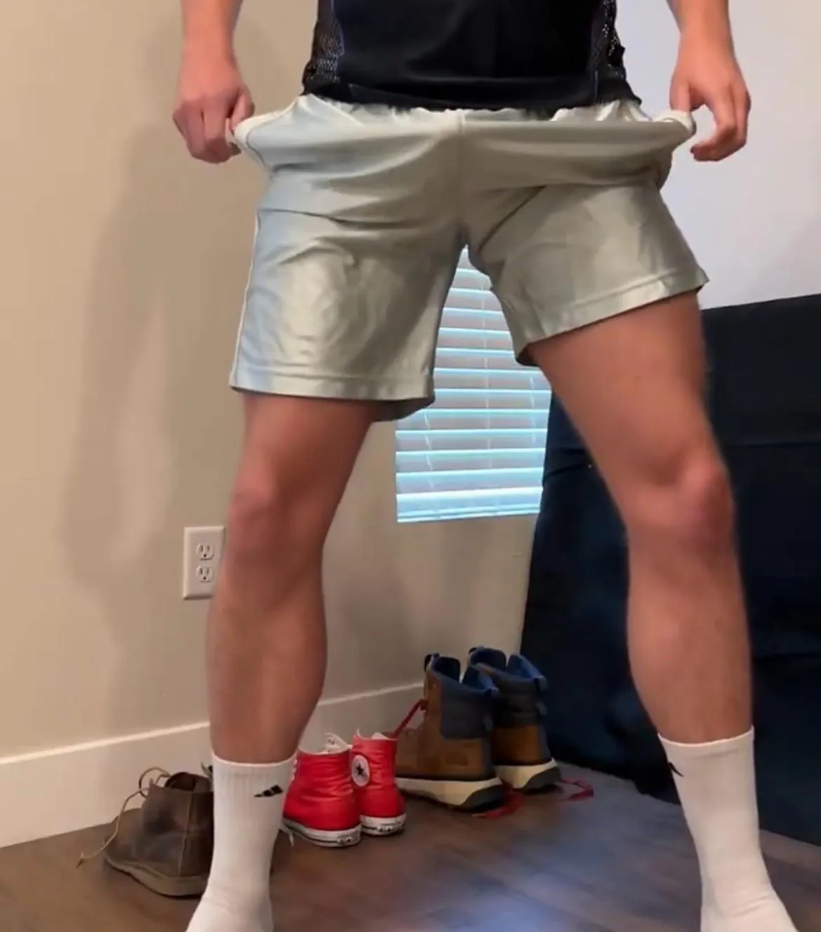 Sup bros. Any dudes wanna nut in basketball shorts with me. Pm me I got snap